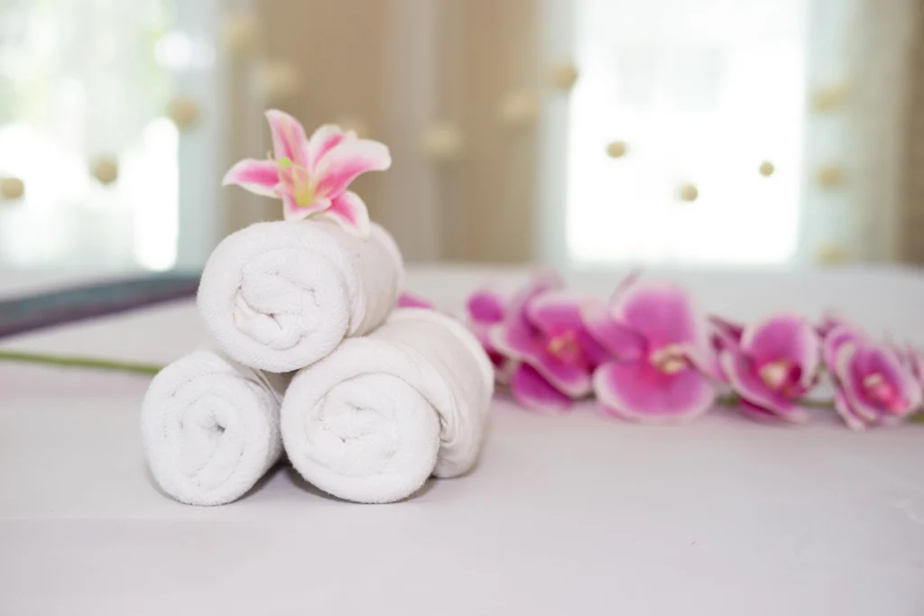 premium white towels for bathroom USA